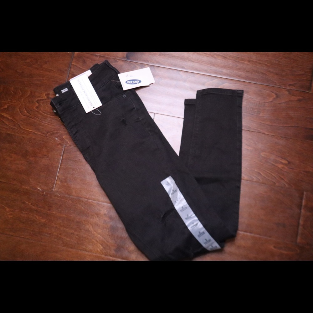 NWT Old Navy Ripped Skinny Jeans